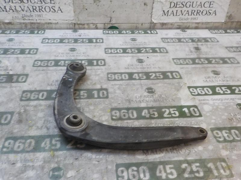 Recambio de brazo suspension inferior delantero derecho para peugeot 3008 1.6 16v referencia OEM IAM 3521R3  