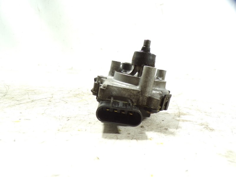 Recambio de motor limpia delantero para opel insignia berlina 2.0 cdti referencia OEM IAM  13227393 