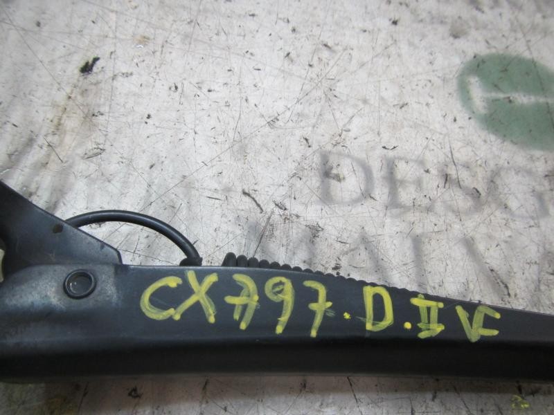 Recambio de brazo limpia delantero izquierdo para seat leon (1p1) reference referencia OEM IAM 1P0955409A1P9  