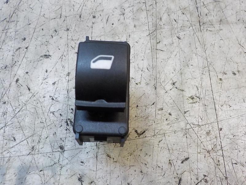 Recambio de mando elevalunas trasero derecho para citroën c-elysée shine referencia OEM IAM 96766662ZD  