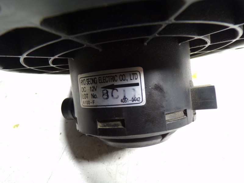 Recambio de motor calefaccion para ssangyong actyon 2.0 td cat referencia OEM IAM 6811109150 40510442 40510442