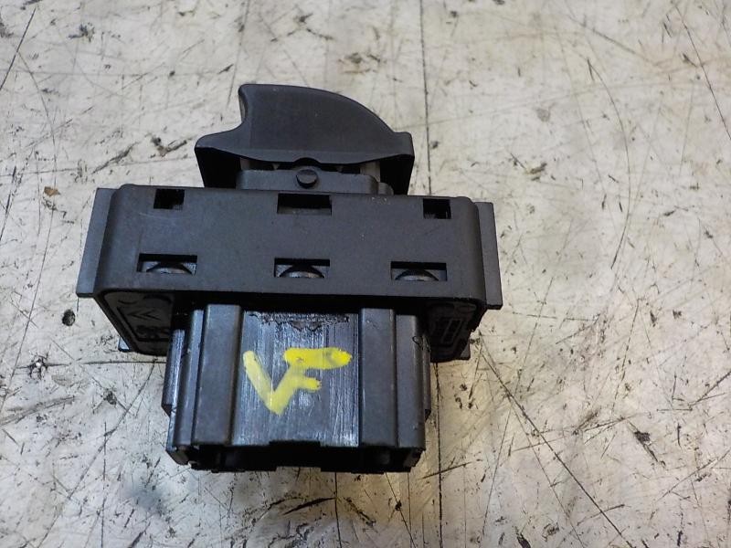 Recambio de mando elevalunas trasero derecho para citroën c-elysée shine referencia OEM IAM 96766662ZD  