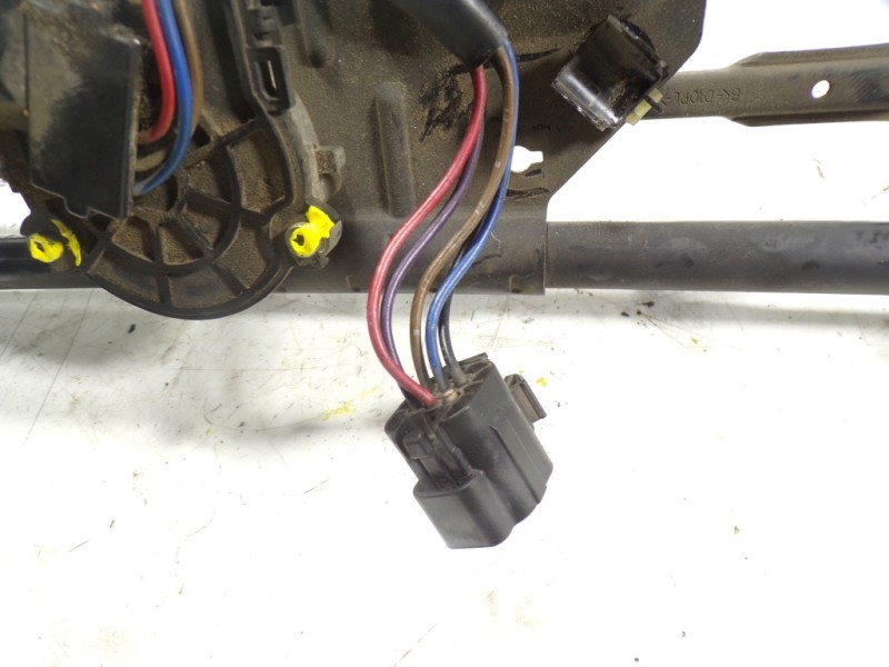 Recambio de motor limpia delantero para ssangyong actyon 2.0 td cat referencia OEM IAM 8611009002  