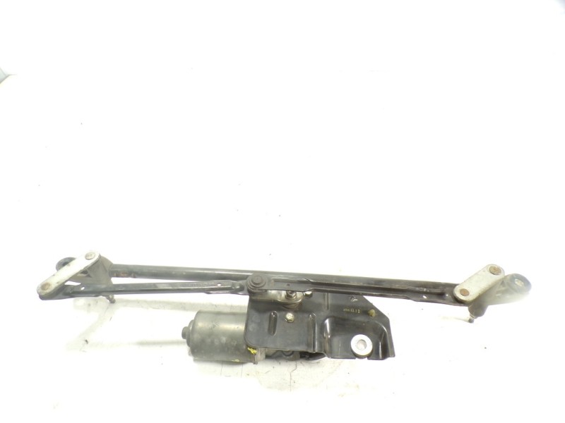 Recambio de motor limpia delantero para ssangyong actyon 2.0 td cat referencia OEM IAM 8611009002  