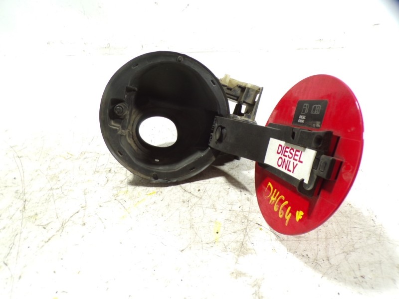 Recambio de tapa combustible para opel insignia berlina 2.0 cdti referencia OEM IAM   