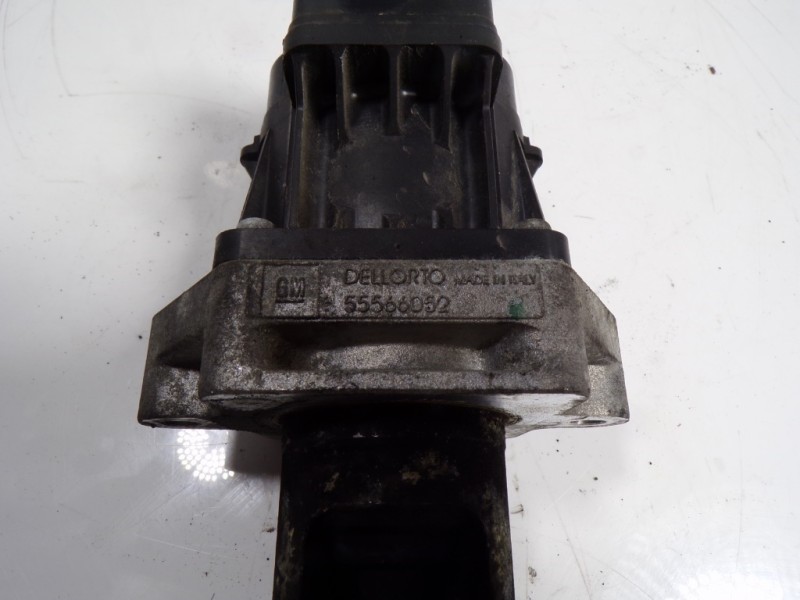 Recambio de valvula egr para opel insignia berlina 2.0 cdti referencia OEM IAM  55566052 