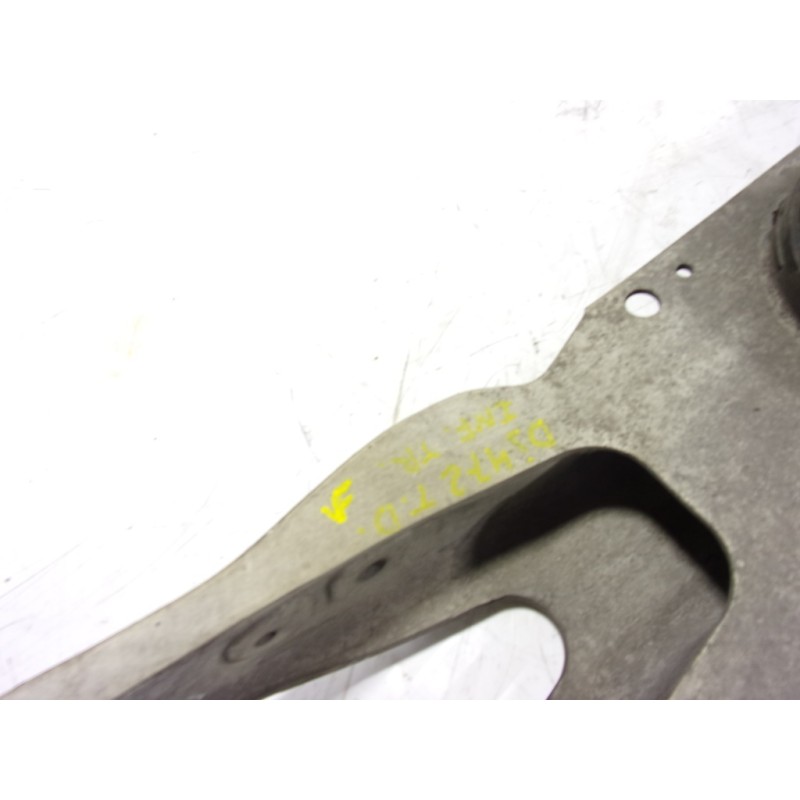 Recambio de brazo suspension inferior trasero derecho para infiniti q30 1.6 16v cat referencia OEM IAM 551B05DA0A  