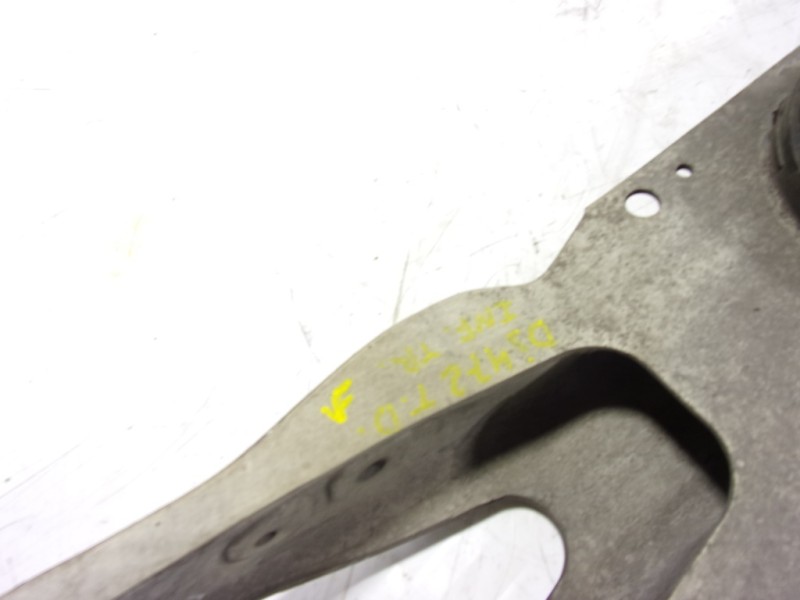 Recambio de brazo suspension inferior trasero derecho para infiniti q30 1.6 16v cat referencia OEM IAM 551B05DA0A  