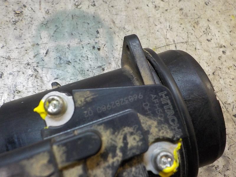 Recambio de caudalimetro para peugeot 207 1.4 hdi referencia OEM IAM   