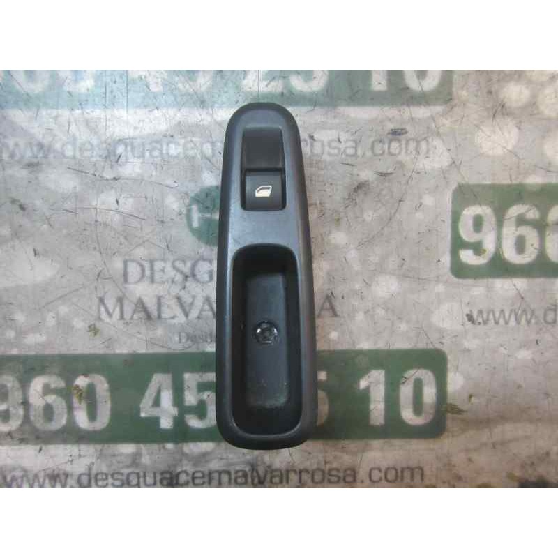 Recambio de mando elevalunas trasero derecho para peugeot 3008 1.6 16v referencia OEM IAM 6490RK 96759764ZD 