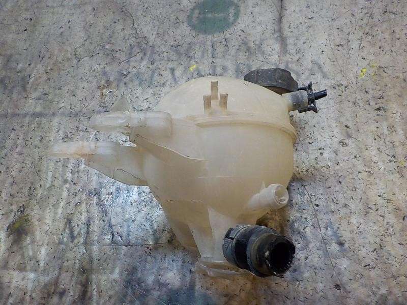 Recambio de deposito expansion para peugeot 207 1.4 hdi referencia OEM IAM   