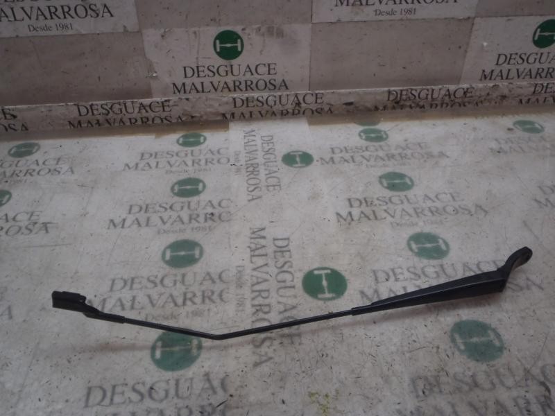 Recambio de brazo limpia delantero derecho para peugeot 208 1.2 12v vti referencia OEM IAM 1608393380  