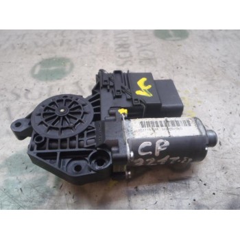 MOTOR ELEVALUNAS TRASERO DERECHO 5K0959704DVW2 5K0959704D 0130821431
