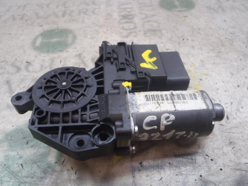 Recambio de motor elevalunas trasero derecho para volkswagen golf vi (5k1) advance bluemotion referencia OEM IAM 5K0959704DVW2 5