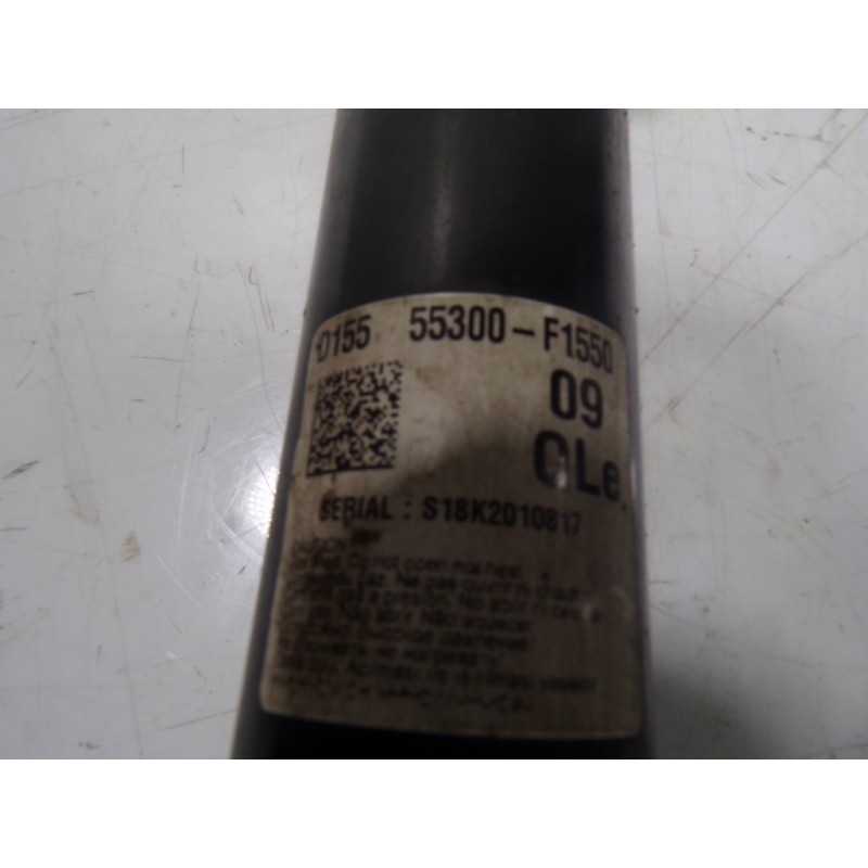 Recambio de amortiguador trasero izquierdo para kia sportage 1.6 cat referencia OEM IAM 55311F1550 55300F1550 