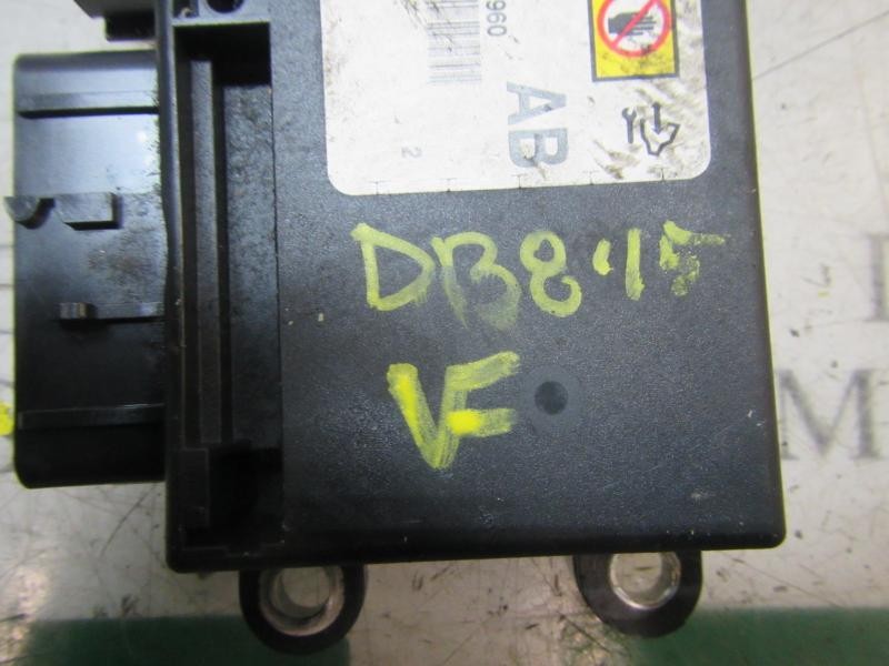 Recambio de centralita airbag para chevrolet cruze 2.0 diesel cat referencia OEM IAM 13505823 13505823 