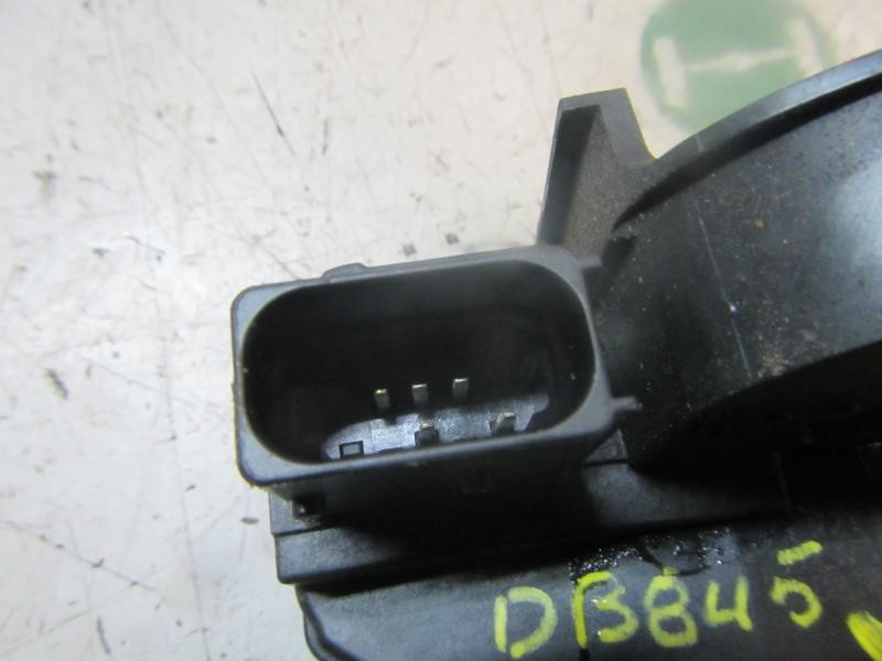 Recambio de cerradura puerta delantera derecha para chevrolet cruze 2.0 diesel cat referencia OEM IAM 13579523 13503802 