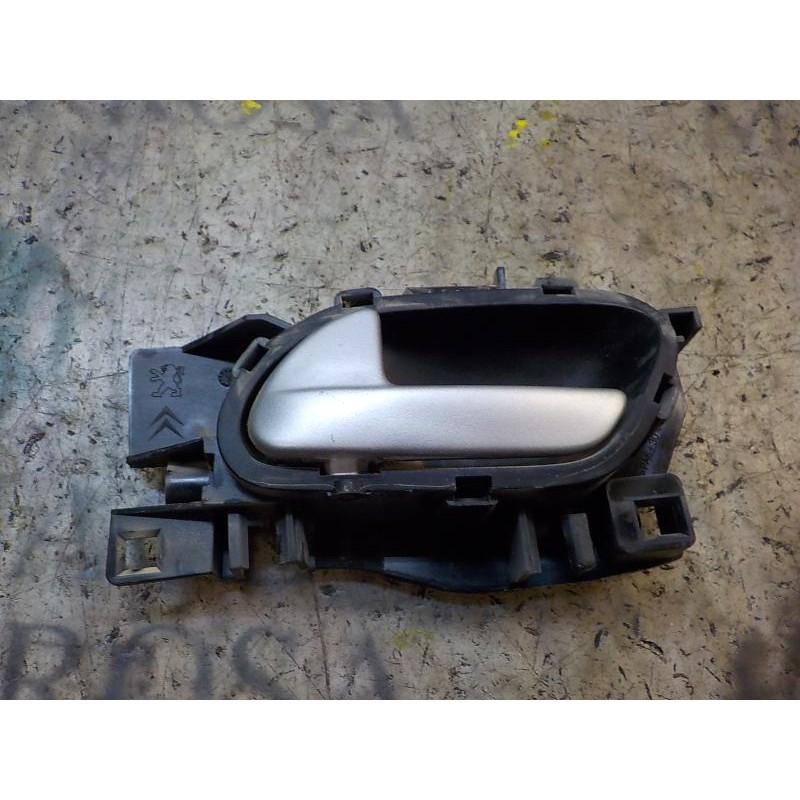 Recambio de maneta interior trasera izquierda para peugeot 207 1.4 hdi referencia OEM IAM   