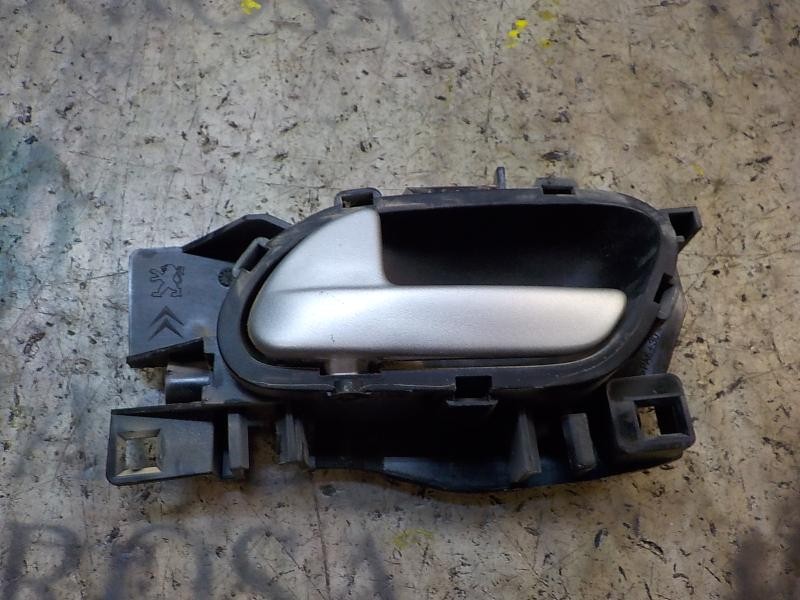 Recambio de maneta interior trasera izquierda para peugeot 207 1.4 hdi referencia OEM IAM   