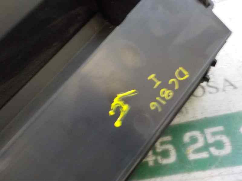 Recambio de guantera para opel ampera referencia OEM IAM 22752655  