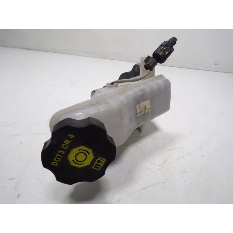 Recambio de bomba freno para kia sportage 1.6 cat referencia OEM IAM 58510D7100  