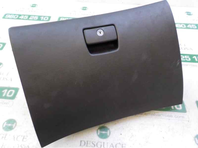 Recambio de guantera para chevrolet cruze 2.0 diesel cat referencia OEM IAM 42426839  