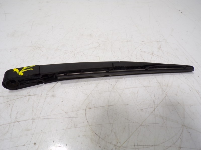 Recambio de brazo limpia trasero para kia sportage 1.6 cat referencia OEM IAM 98815A4100  