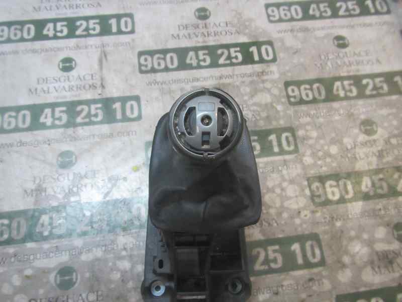 Recambio de palanca cambio para peugeot 3008 1.6 16v referencia OEM IAM 2400KP  