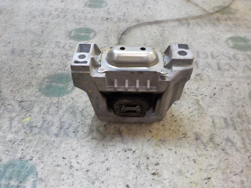 Recambio de soporte motor derecho para peugeot 207 1.4 hdi referencia OEM IAM   