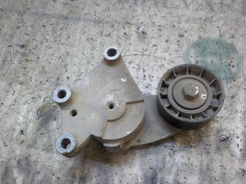 Recambio de tensor correa auxiliar para peugeot 207 1.4 hdi referencia OEM IAM   
