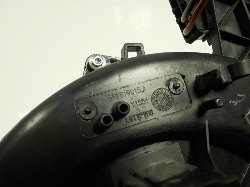 Recambio de motor calefaccion para seat ibiza (6p1) 1.0 referencia OEM IAM 6R1819015 6R1819015A 