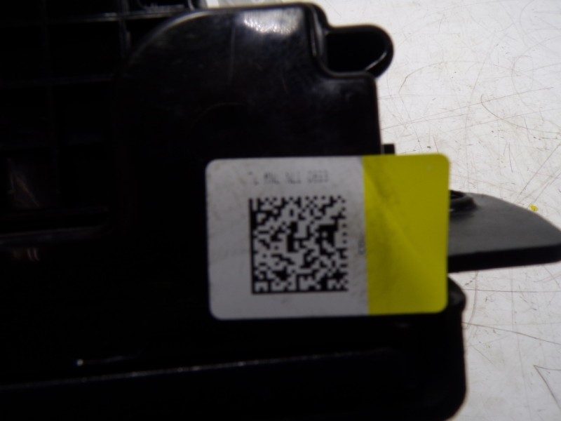 Recambio de cerradura maletero / porton para kia sportage 1.6 cat referencia OEM IAM 81230D3000  