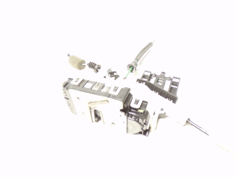 Recambio de cerradura puerta trasera derecha para infiniti q30 1.6 16v cat referencia OEM IAM 825005DM0B A0997305600 