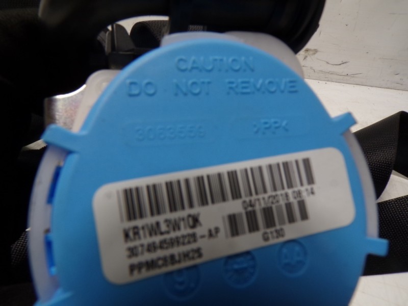 Recambio de cinturon seguridad delantero derecho para infiniti q30 1.6 16v cat referencia OEM IAM 868845DA0A KR1WL3W1QK 