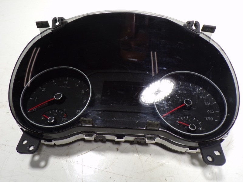 Recambio de cuadro instrumentos para kia sportage 1.6 cat referencia OEM IAM 94043F1560 94043F1560 A2C1910300001