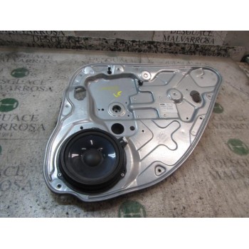 ELEVALUNAS TRASERO DERECHO 