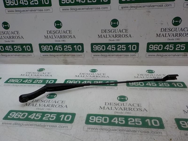 Recambio de brazo limpia delantero derecho para peugeot 308 business line referencia OEM IAM 1610672480  