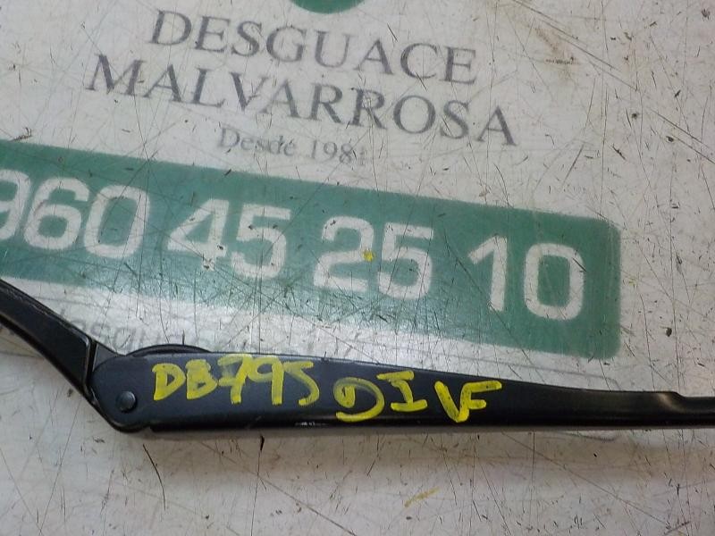 Recambio de brazo limpia delantero izquierdo para peugeot 308 business line referencia OEM IAM 1610670580  