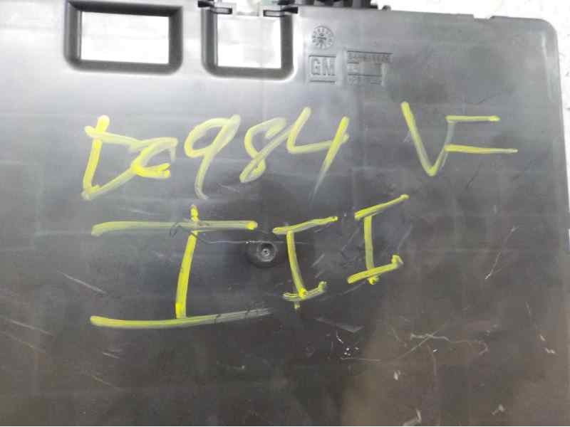 Recambio de caja reles / fusibles para opel insignia berlina 2.0 16v cdti referencia OEM IAM 13277321 1327732102 