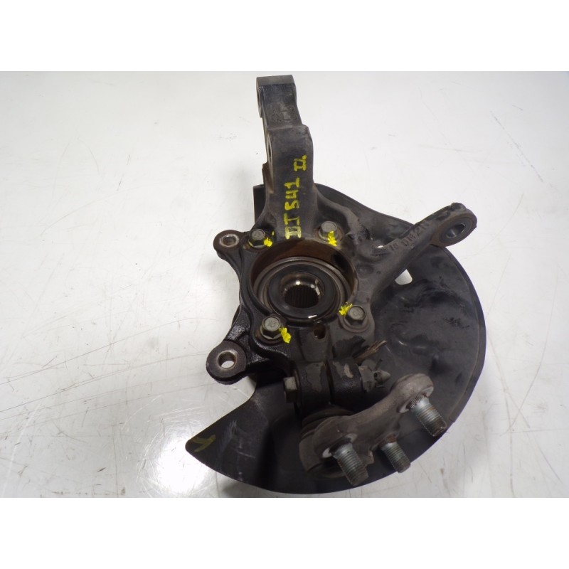 Recambio de mangueta delantera derecha para kia sportage 1.6 cat referencia OEM IAM 51716D7000  