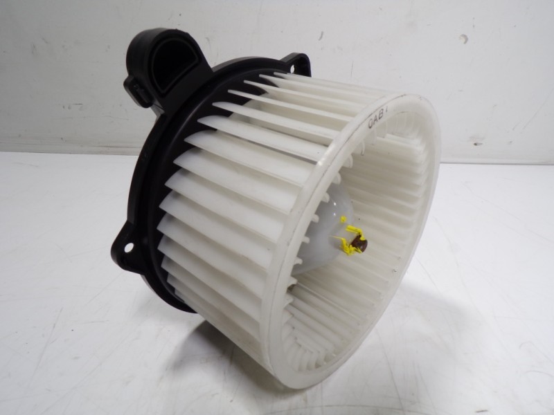 Recambio de motor calefaccion para kia sportage 1.6 cat referencia OEM IAM 97113D7000 D316NFFAA D316NFFAA