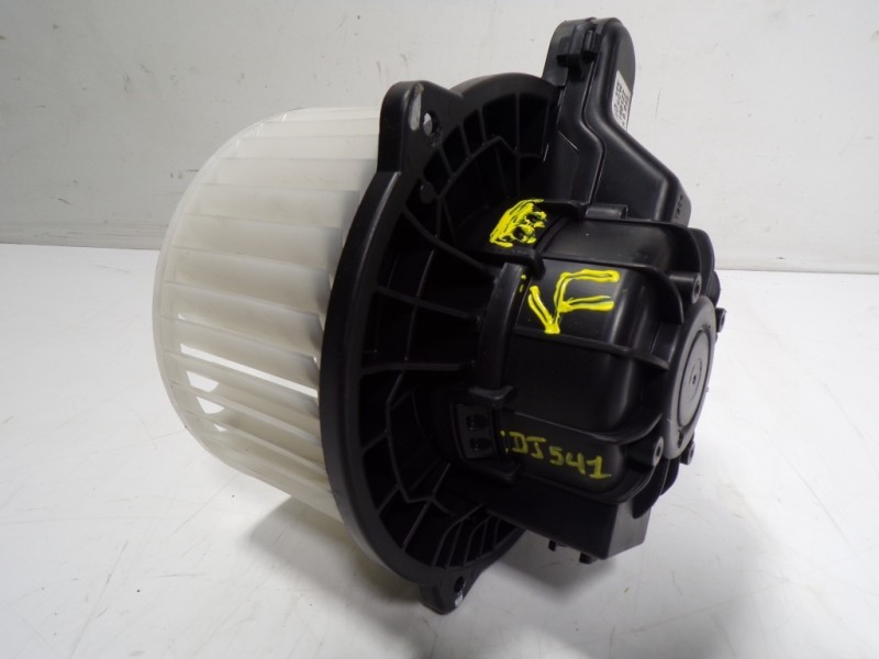 Recambio de motor calefaccion para kia sportage 1.6 cat referencia OEM IAM 97113D7000 D316NFFAA D316NFFAA