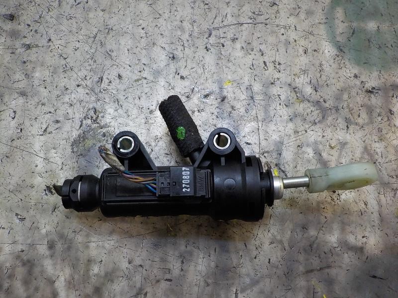 Recambio de bomba embrague para bmw serie 3 berlina (e90) 320d referencia OEM IAM 21526773670  