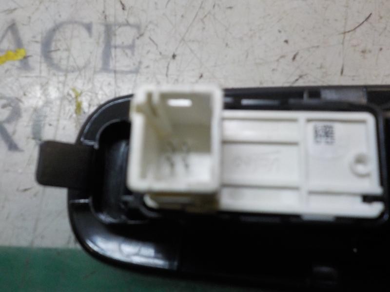 Recambio de mando elevalunas trasero derecho para peugeot 308 business line referencia OEM IAM 96762292ZD 96762292ZD 