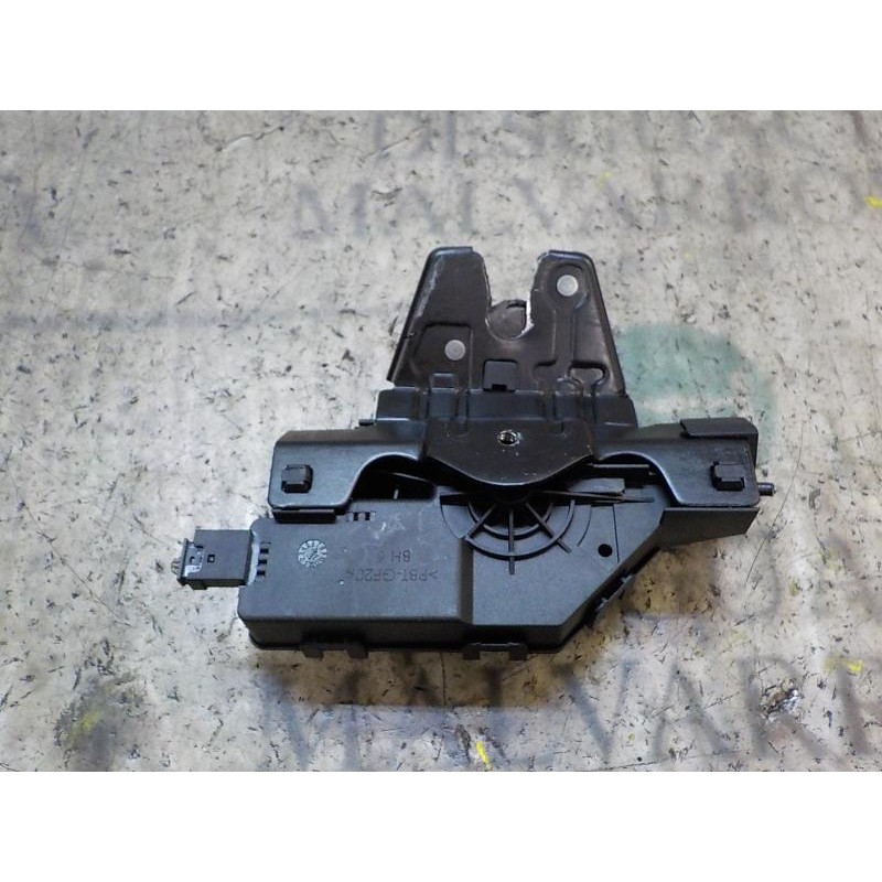 Recambio de cerradura maletero / porton para bmw serie 3 berlina (e90) 320d referencia OEM IAM 51247840617  