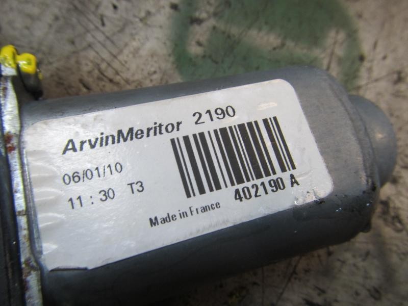 Recambio de elevalunas trasero derecho para nissan qashqai (j10) tekna referencia OEM IAM 82700JD400  