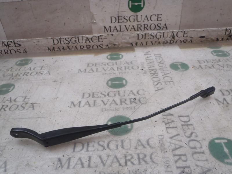 Recambio de brazo limpia delantero izquierdo para peugeot 208 1.2 12v vti referencia OEM IAM 1608393180  