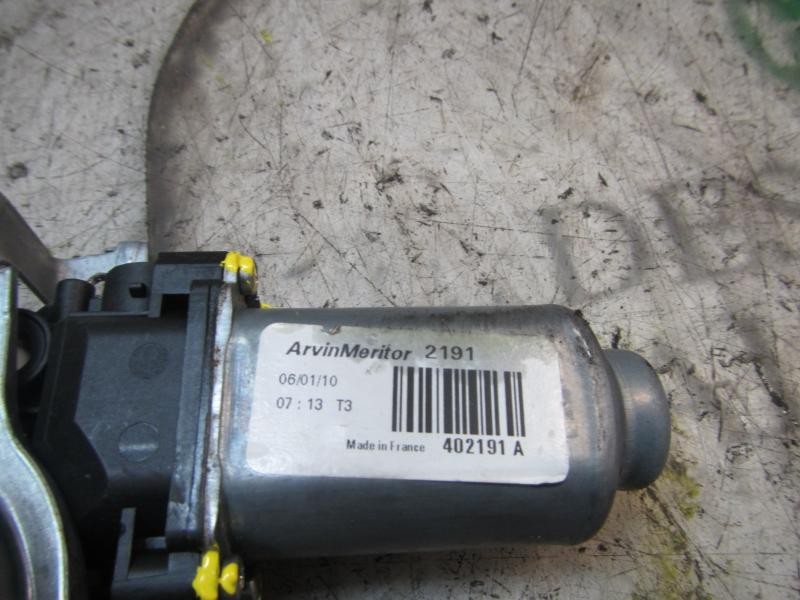 Recambio de elevalunas trasero izquierdo para nissan qashqai (j10) tekna referencia OEM IAM 82701JD400  