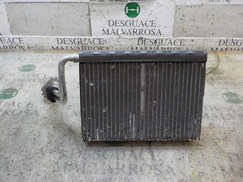 Recambio de evaporador aire acondicionado para bmw serie 3 berlina (e90) 320d referencia OEM IAM 64119290888  