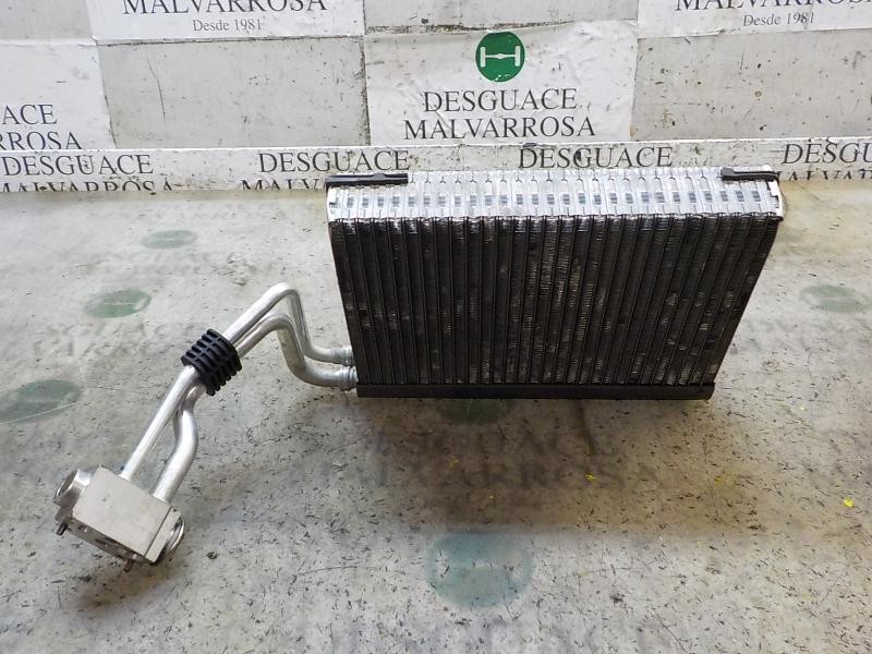 Recambio de evaporador aire acondicionado para bmw serie 3 berlina (e90) 320d referencia OEM IAM 64119290888  